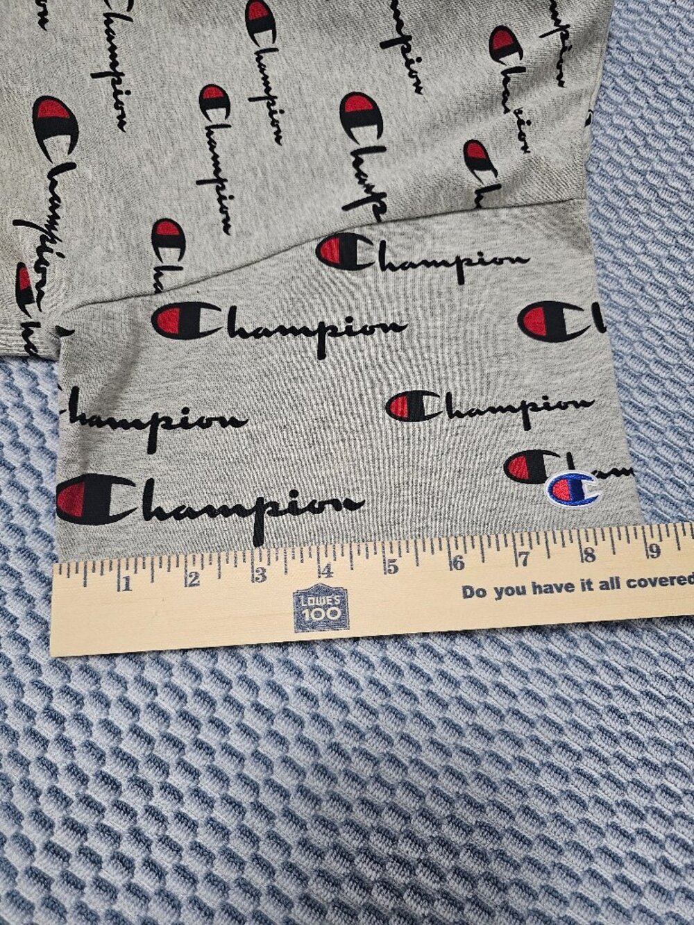 NWT Champion Womens Script Printed Gray Cropped Tee All-Over Logo Sleeve Size XL - Picture 6 of 6